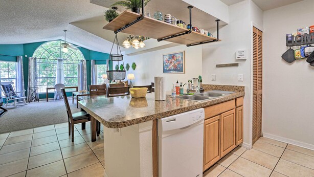 Private kitchen - Laguna Bay Townhome w/ Pool Access & More! (Kissimmee)