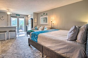 Apartment (0 Bedroom) | Interior - 1 Mi to Lake Lure: Mtn-view Studio w/ Balcony! (Lake Lure)