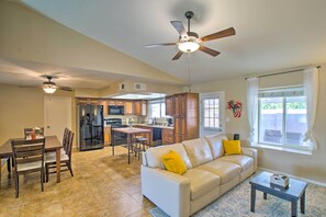 單棟房屋 (4 Bedrooms) | 內部