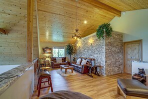 House (2 Bedrooms) | Interior