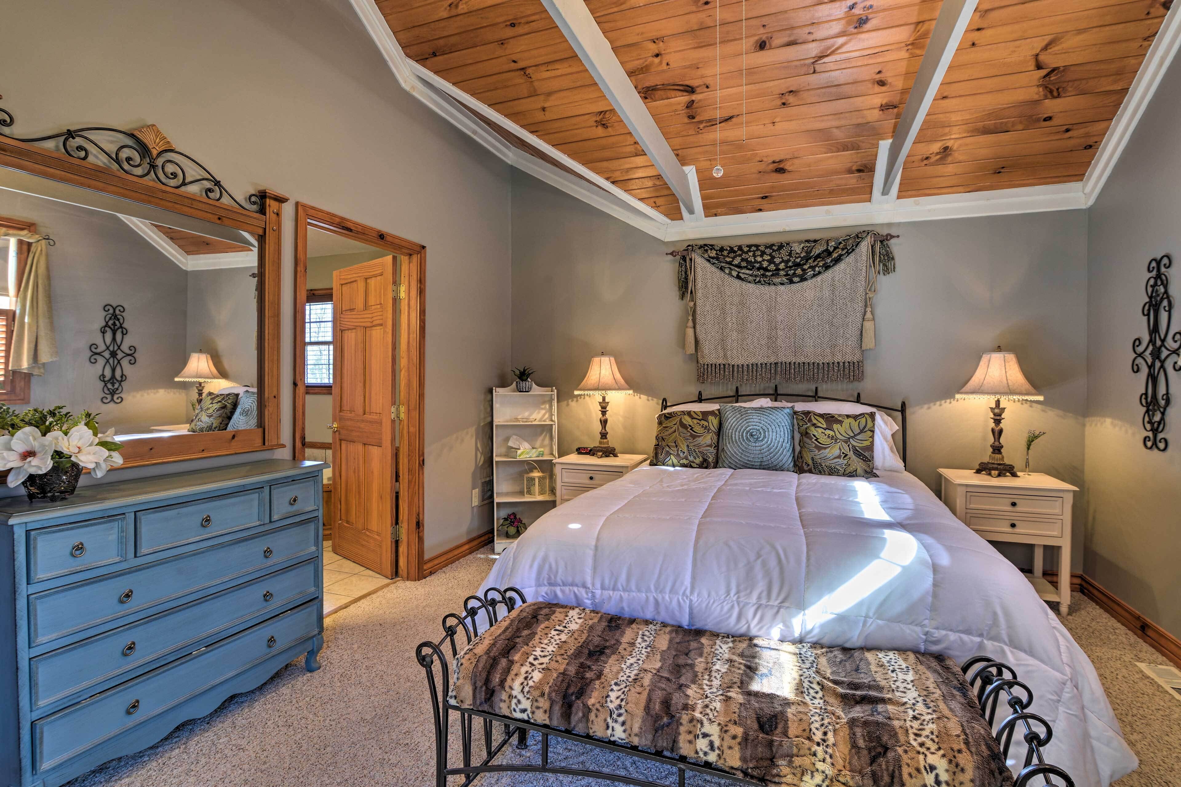 House (3 Bedrooms) | Interior