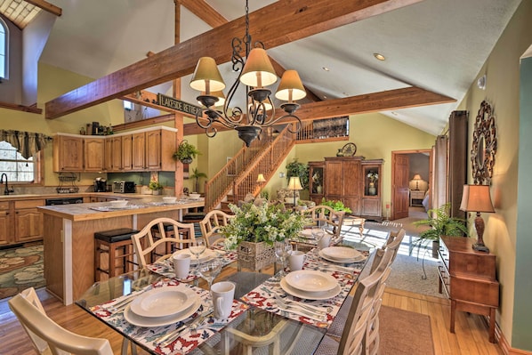 House (3 Bedrooms) | Interior