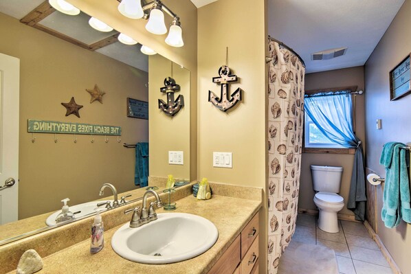 House (3 Bedrooms) | Interior
