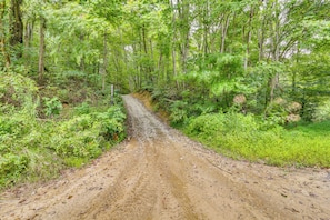 Cottage (3 Bedrooms) | Interior - Cottage w/ Yard + Grill ~ 21 Mi to Hocking Hills! (Nelsonville)