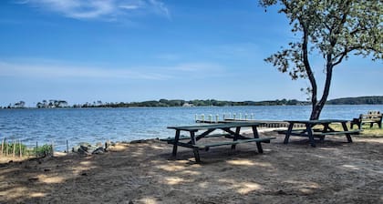 Charming Painter Home w/ Chesapeake Bay Views