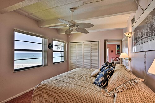 Waterfront Vero Beach Condo w/ Ocean-view Balcony