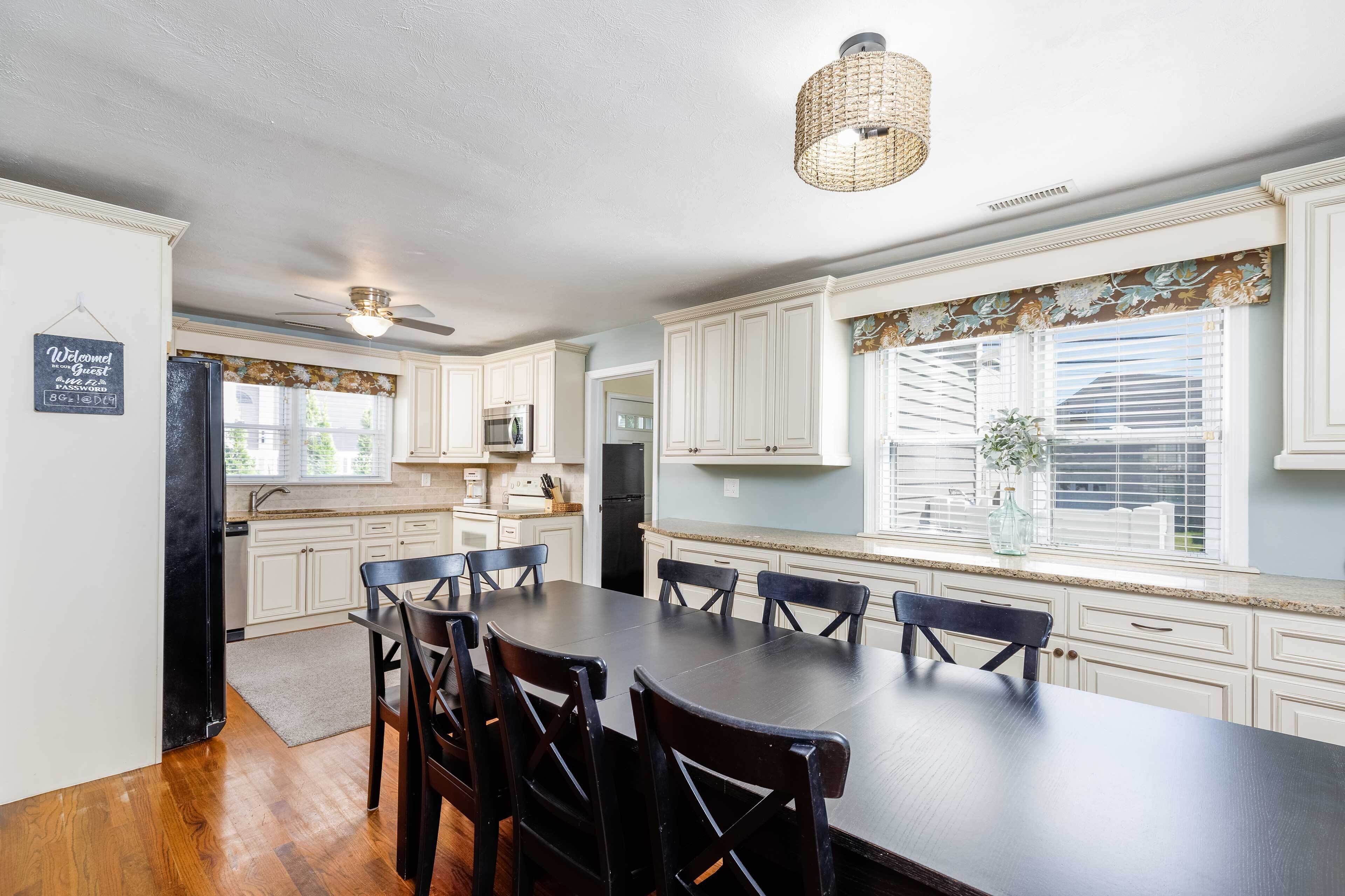 Rumah (6 Bedrooms) | Interior