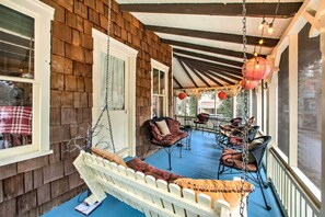 Cottage (2 Bedrooms) | Interior - Quaint 'gretna Getaway' Cottage w/ Screened Porch! (Lebanon)