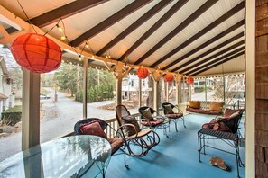 Front of property - Quaint 'gretna Getaway' Cottage w/ Screened Porch! (Lebanon)