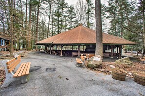 Cottage (2 Bedrooms) | Interior - Quaint 'gretna Getaway' Cottage w/ Screened Porch! (Lebanon)
