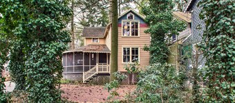 Quaint 'gretna Getaway' Cottage w/ Screened Porch!