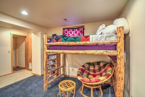 House (4 Bedrooms) | Interior