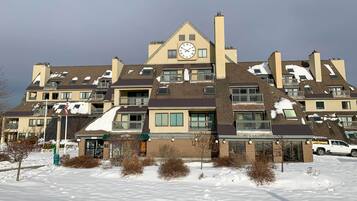 Apartment (1 Bedroom) | Interior