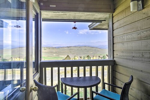 Walk to Ski Lifts: Mtn-view Granby Retreat!