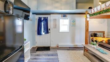 Apartment (0 Bedroom) | Interior