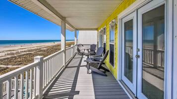 House (6 Bedrooms) | Interior