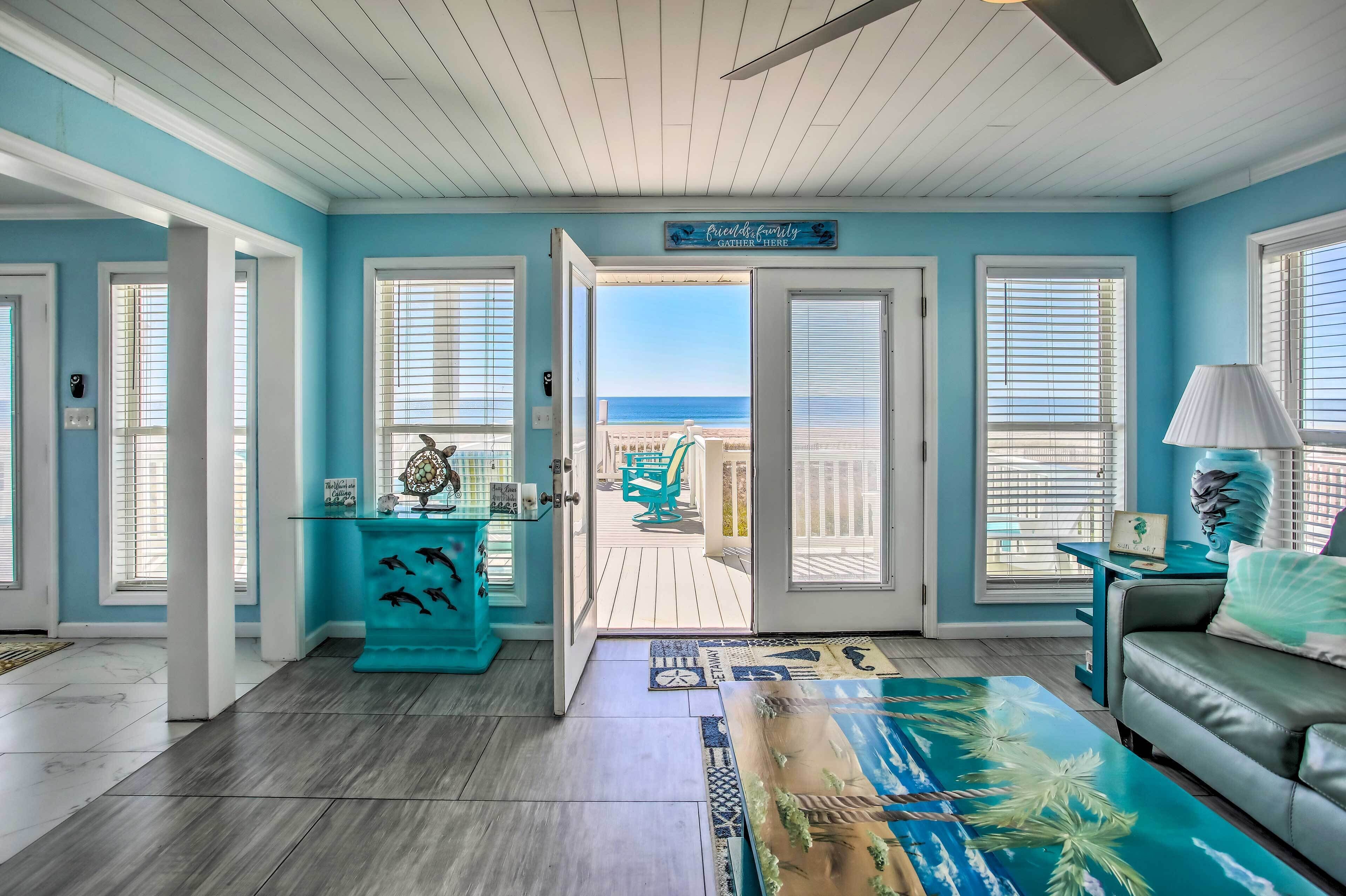 House (6 Bedrooms) | Interior