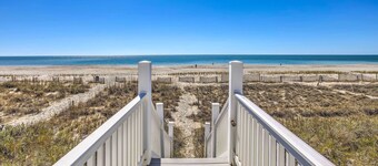 Marvelous Oceanfront Home w/ Stunning Views