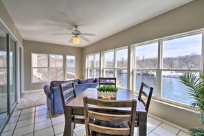 Dining - Condo + Sunroom & Pool Access, Walk to Marina (Branson)