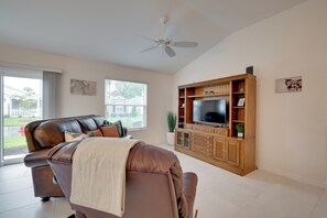 House (2 Bedrooms) | Interior - Sun-soaked Retreat in The Villages w/ Grill! (Coleman)