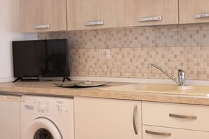 Estudio, para fumadores | 5 habitaciones 