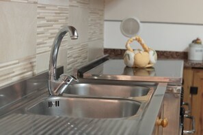 Appartement, fumeurs | 5 chambres