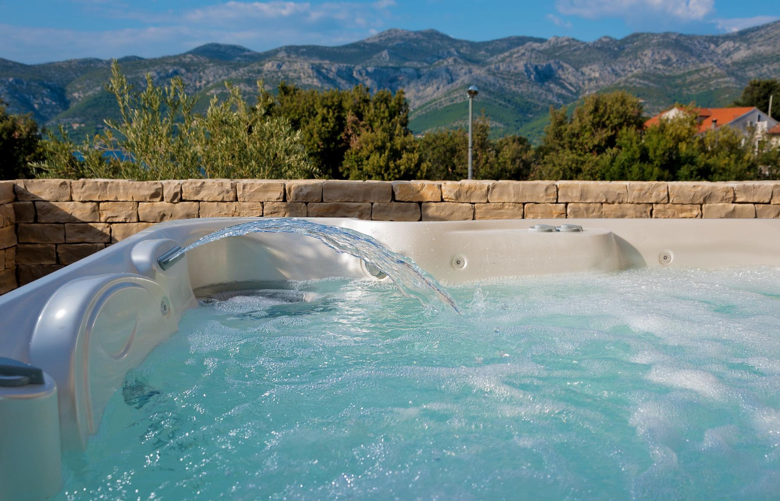 别墅 | 6 多间卧室、办公桌、隔音