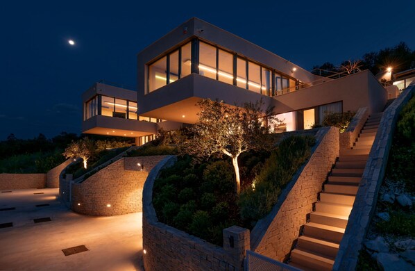 Villa | 6 soverom, skrivebord og lydisolert