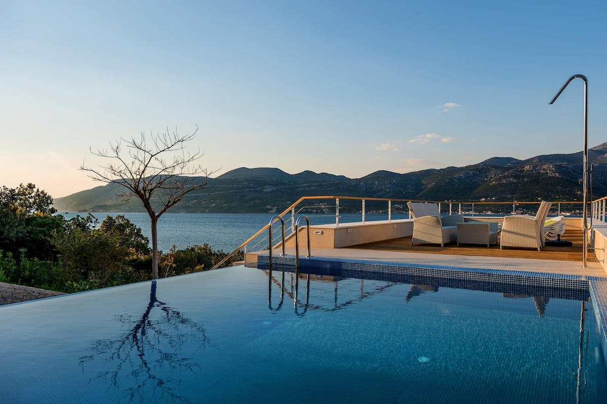 别墅 | 6 多间卧室、办公桌、隔音