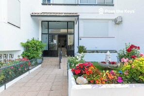 تفاصيل الفندق من الخارج