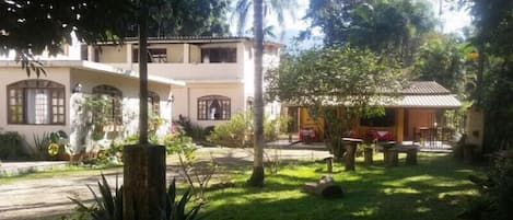 Fachada da propriedade