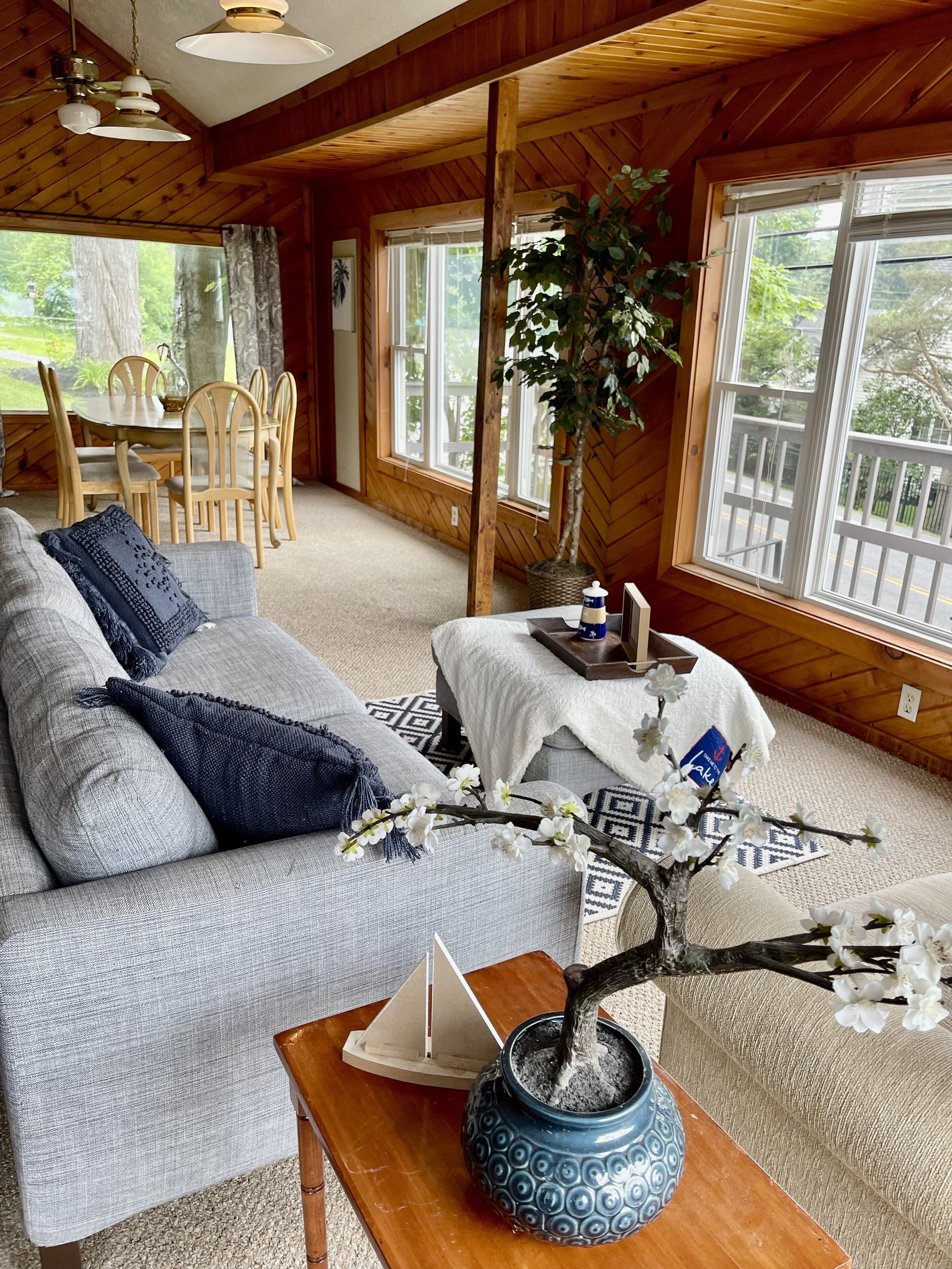 Charming cottage at the cove!!
