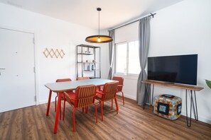 Familielejlighed - 3 soveværelser | Opholdsområde | Smart-tv