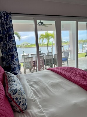 4 bedrooms, in-room safe, desk, iron/ironing board - Welcome to the Chicken Ranch! High-end property, 69 foot deepwater dock. (Treasure Cay Abaco)