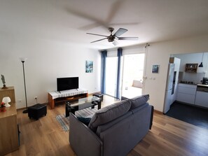 Smart TV - Appt "chrisanne" 3 T2 Grande Terrasse à St Gilles (Saint Paul)