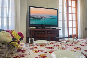 Ferienhaus, 2 Schlafzimmer, Raucher, Balkon | Esszimmer