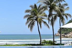 Beach - Spacious and exclusive apartment in Punta Diamante (fraccionamiento Real Diamante. CP)