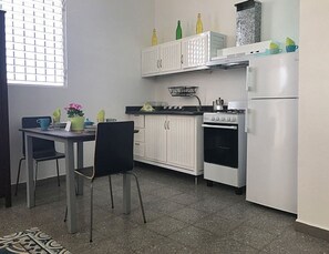 冰箱、烤箱、炉灶、茶具/咖啡用具