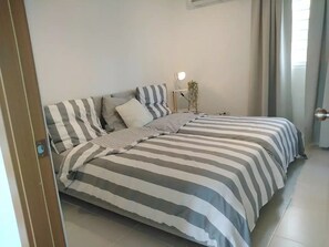 2 Schlafzimmer, Schreibtisch, Bügeleisen/Bügelbrett, kostenloses WLAN