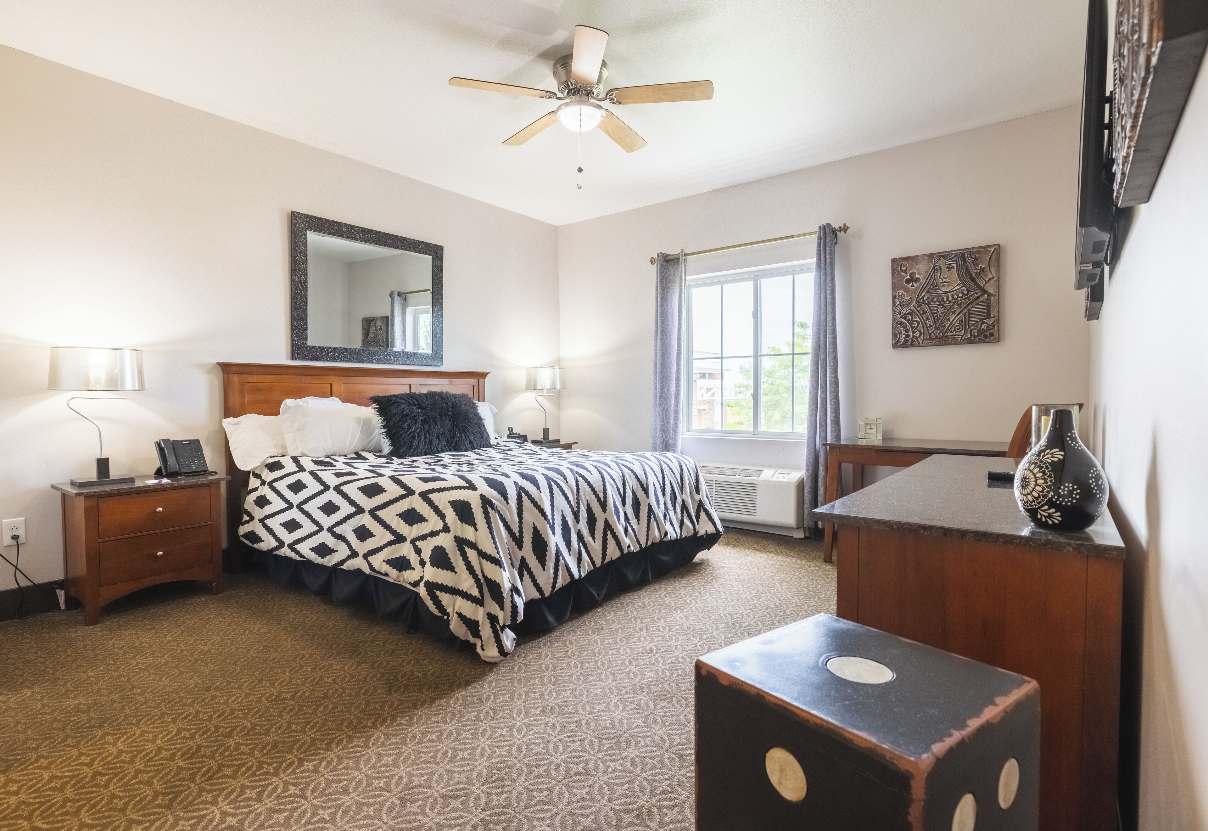 Signature Suite, 1 King Bed with Sofa bed | Individually decorated, individually furnished, desk, laptop workspace