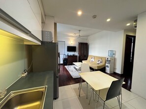 Fridge, stovetop, rice cooker, cookware/dishes/utensils
