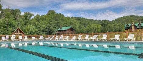 House, 1 King Bed with Sofa bed (Lover's Hideaway #1616) | Pool