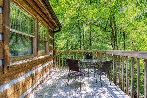 House, 1 King Bed with Sofa bed (Lover's Hideaway #1616) | Property grounds - Lover's Hideaway #1616 (Sevierville)
