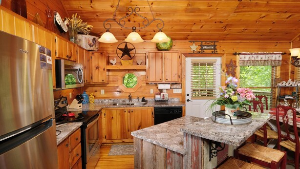 House, Multiple Beds (Jackson's Starry Nite Sky #217) | Private kitchen - Jackson's Starry Nite Sky #217 (Sevierville)