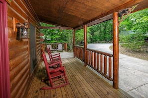 House, Multiple Beds (Jackson's Starry Nite Sky #217) | Terrace/patio - Jackson's Starry Nite Sky #217 (Sevierville)