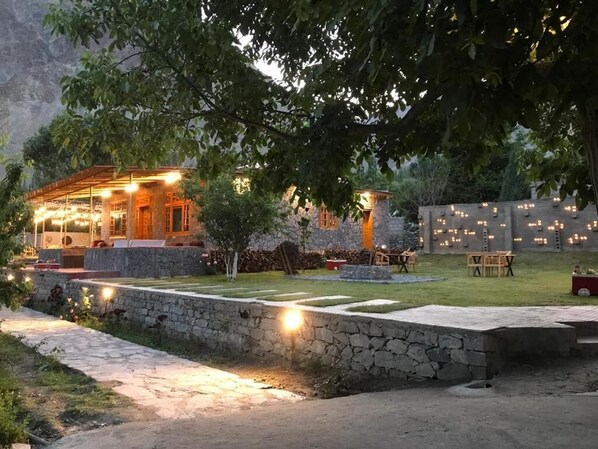 Interior - Das-e-Basi (Nomal)