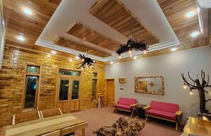 Lobby sitting area - Das-e-Basi (Nomal)