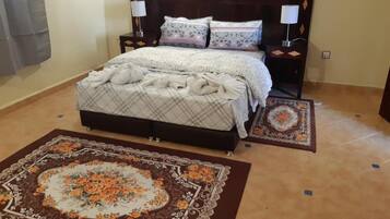 1 bedroom, WiFi, bed sheets