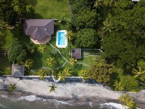 Exterior - Villa Amani Vacation Beach House (Dumaguete City)