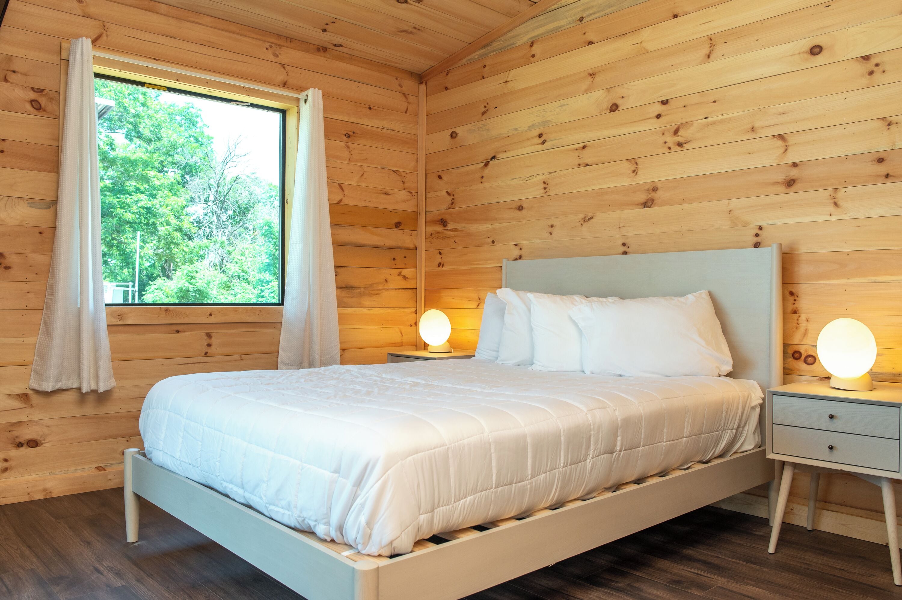 Wi-fi (inkludert) og sengetøy